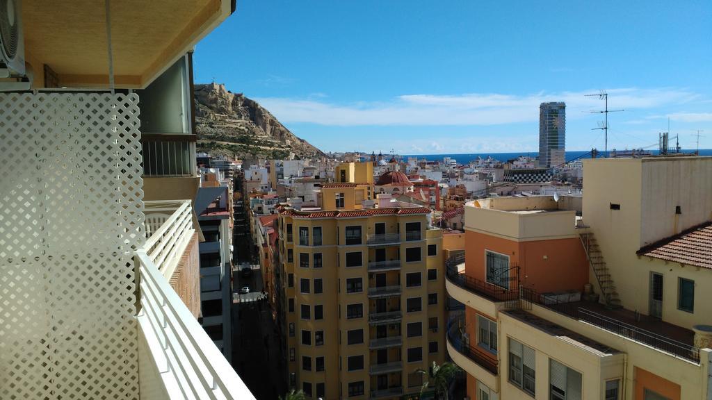 Alicante Skylights Apartments Номер фото