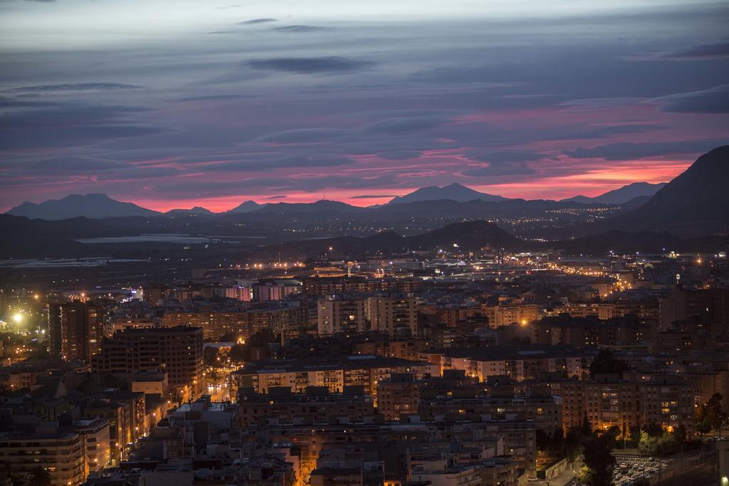 Alicante Skylights Apartments Номер фото